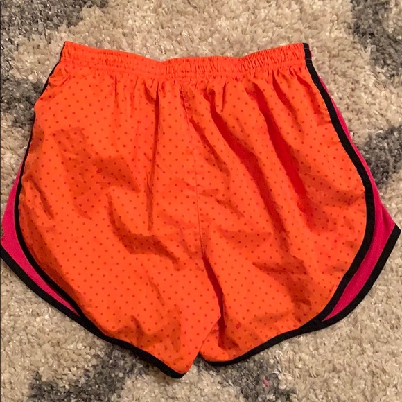 Nike running shorts - Picture 2 of 3